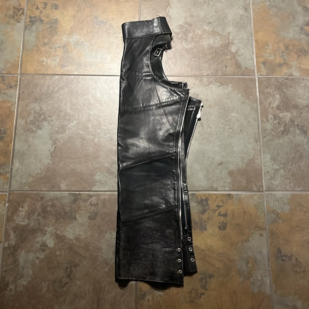 RARE 1970s Harley Davidson flare leg leather biker chaps, men’s size medium